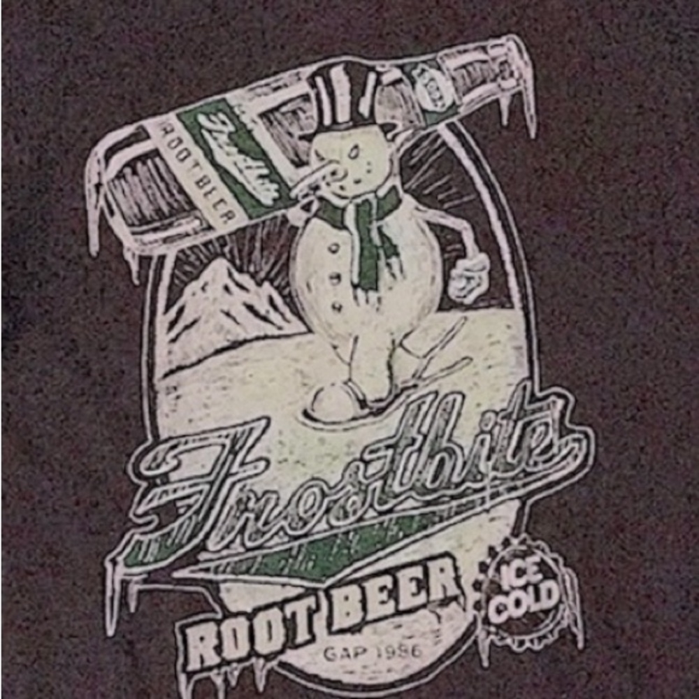 Gap Root Beer/winter theme long sleeve tShirt